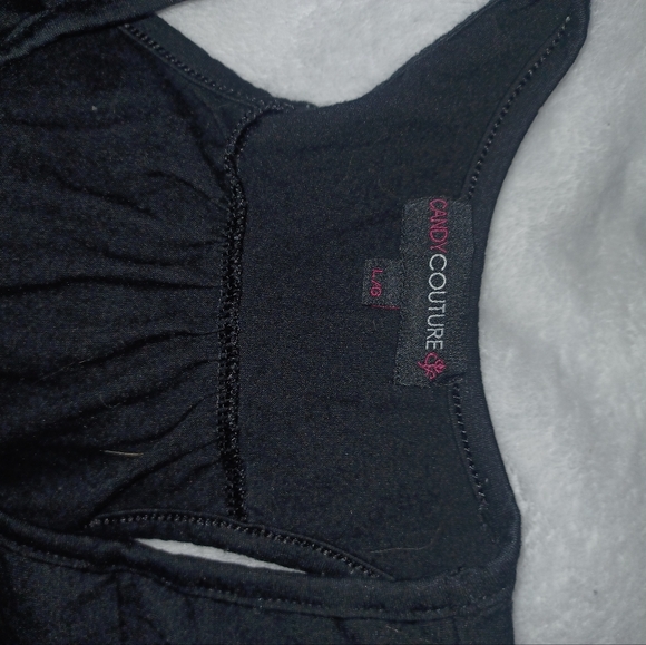 ✨️4/$10✨️Large size ruffle tank top - Picture 2 of 3